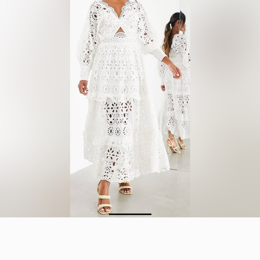 Elegant White Lace Maxi Dress